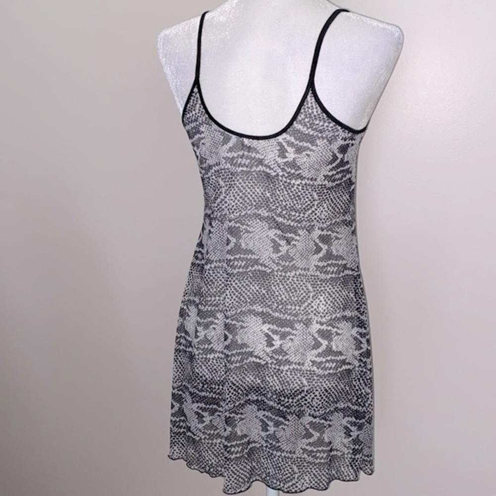 Vintage 90’s Victoria’s Secret mesh snake skin slip - Picture 4 of 9